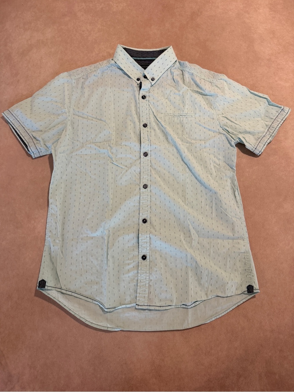 7 Diamonds Men's Short Sleeve Button-Up Shirt • size medium • light green blue